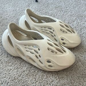 Yeezy Foam Runner Sand